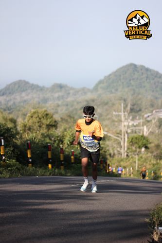 Race photo from Kelud Vertical Challenge 2024