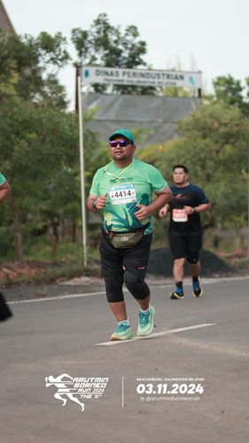 Race photo from Arutmin Borneo Run 2024