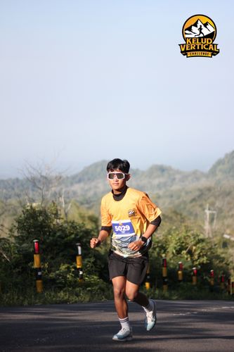 Race photo from Kelud Vertical Challenge 2024