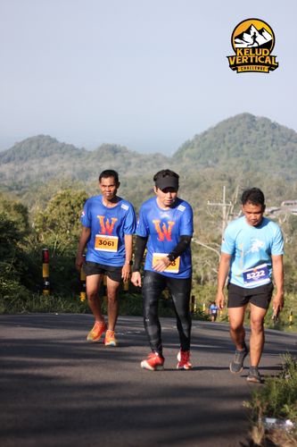 Race photo from Kelud Vertical Challenge 2024