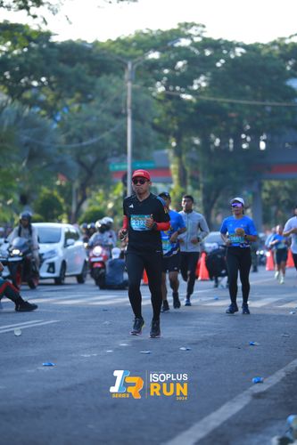 Race photo from Isoplus Run 2024 Surabaya