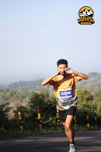 Race photo from Kelud Vertical Challenge 2024