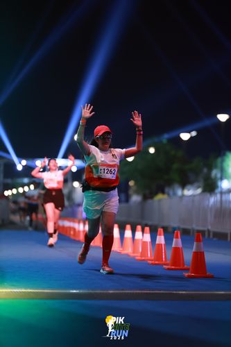 Race photo from PIK NITE RUN 2025