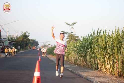 Race photo from Kediri Half Marathon 2024