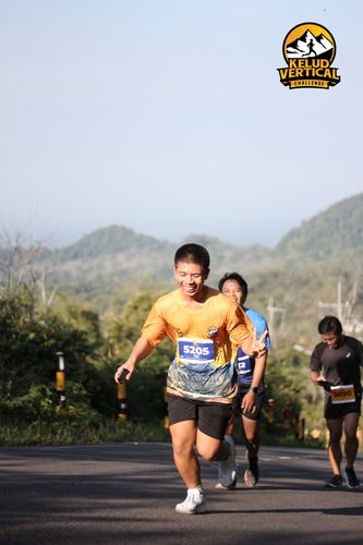 Race photo from Kelud Vertical Challenge 2024
