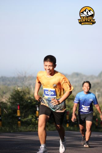Race photo from Kelud Vertical Challenge 2024