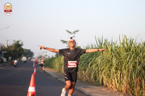 Race photo from Kediri Half Marathon 2024