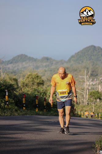 Race photo from Kelud Vertical Challenge 2024