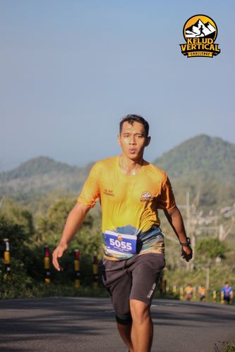 Race photo from Kelud Vertical Challenge 2024