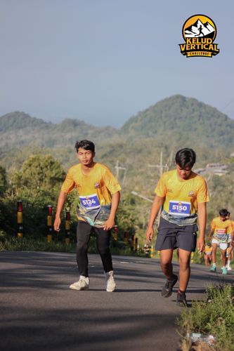 Race photo from Kelud Vertical Challenge 2024