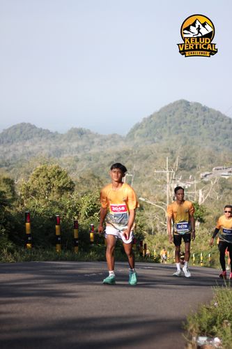 Race photo from Kelud Vertical Challenge 2024