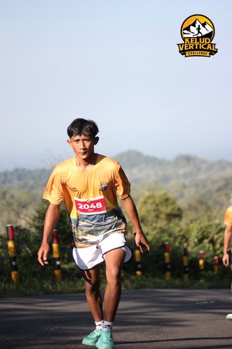 Race photo from Kelud Vertical Challenge 2024
