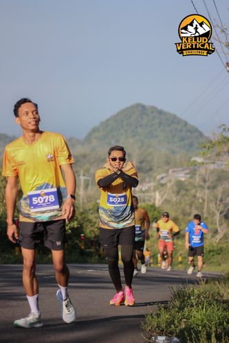 Race photo from Kelud Vertical Challenge 2024