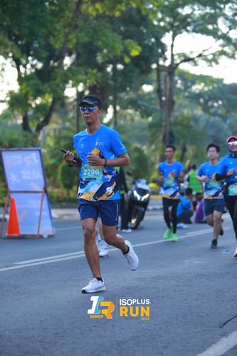 Race photo from Isoplus Run 2024 Surabaya