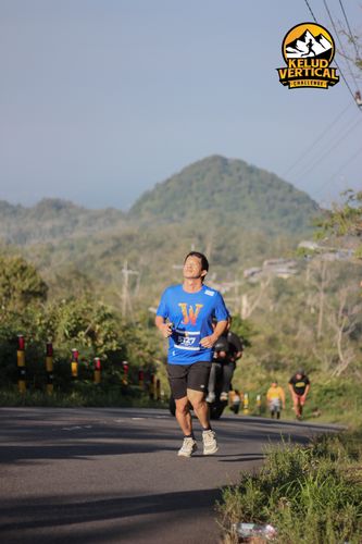 Race photo from Kelud Vertical Challenge 2024