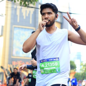 Race photo from SURABAYA ISOPLUS MARATHON 2026