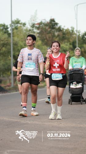 Race photo from Arutmin Borneo Run 2024