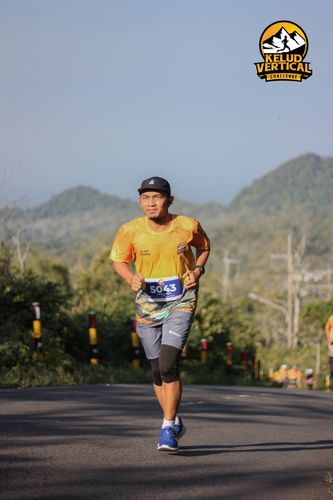Race photo from Kelud Vertical Challenge 2024