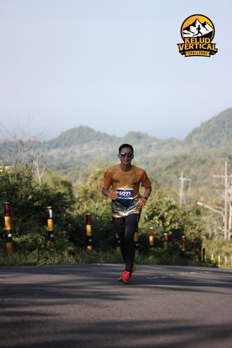 Race photo from Kelud Vertical Challenge 2024