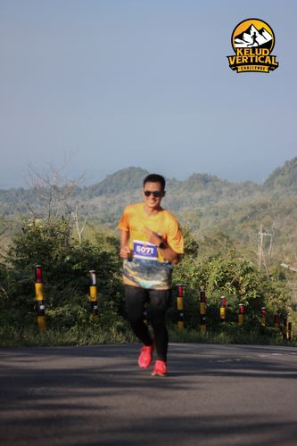 Race photo from Kelud Vertical Challenge 2024
