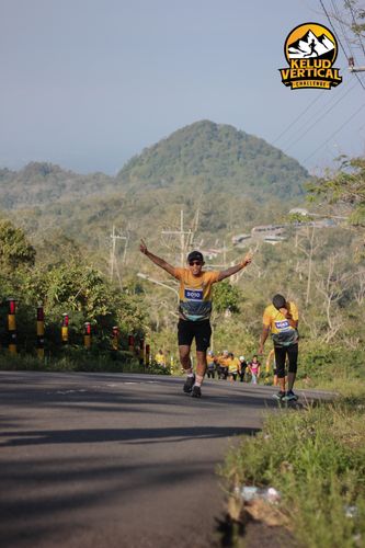 Race photo from Kelud Vertical Challenge 2024