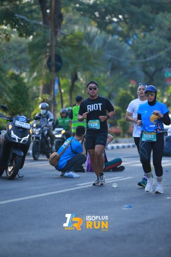 Race photo from Isoplus Run 2024 Surabaya