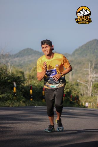 Race photo from Kelud Vertical Challenge 2024