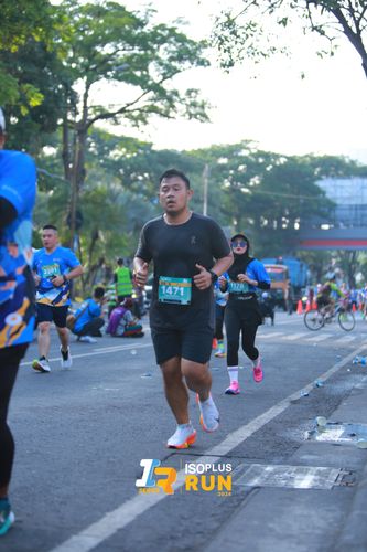 Race photo from Isoplus Run 2024 Surabaya