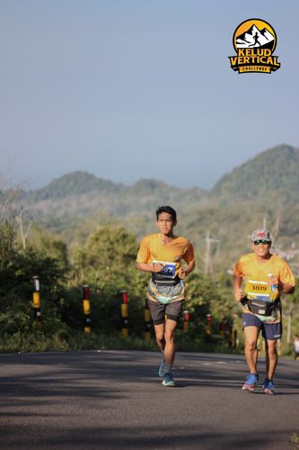 Race photo from Kelud Vertical Challenge 2024