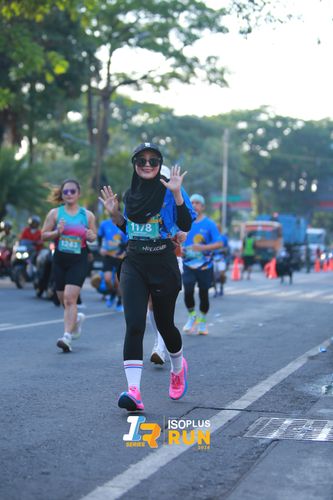 Race photo from Isoplus Run 2024 Surabaya