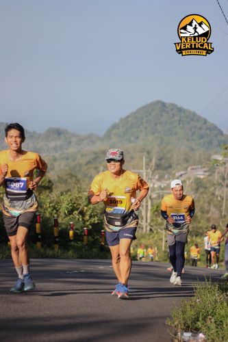 Race photo from Kelud Vertical Challenge 2024