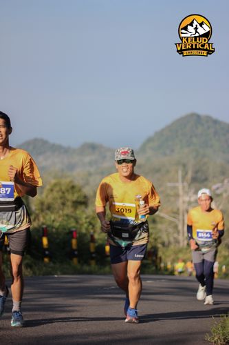 Race photo from Kelud Vertical Challenge 2024