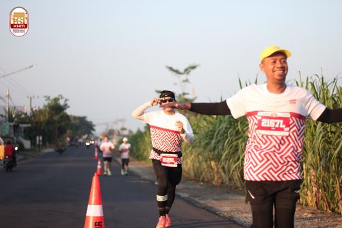 Race photo from Kediri Half Marathon 2024