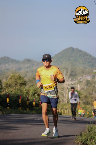 Race photo from Kelud Vertical Challenge 2024