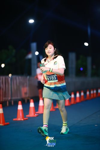 Race photo from PIK NITE RUN 2025