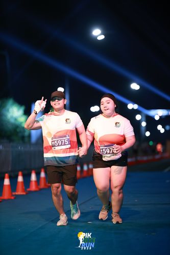Race photo from PIK NITE RUN 2025