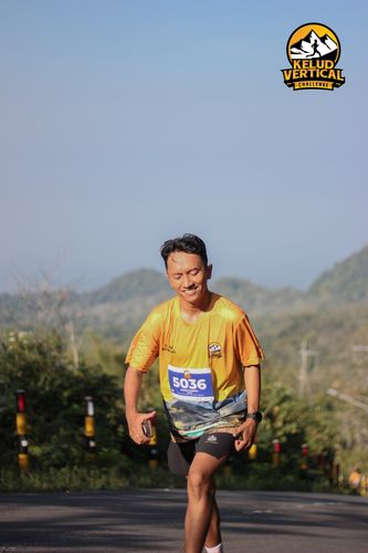 Race photo from Kelud Vertical Challenge 2024