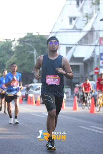 Race photo from Isoplus Run 2024 Surabaya