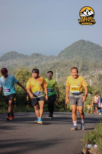 Race photo from Kelud Vertical Challenge 2024