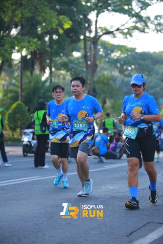 Race photo from Isoplus Run 2024 Surabaya