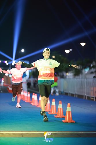 Race photo from PIK NITE RUN 2025