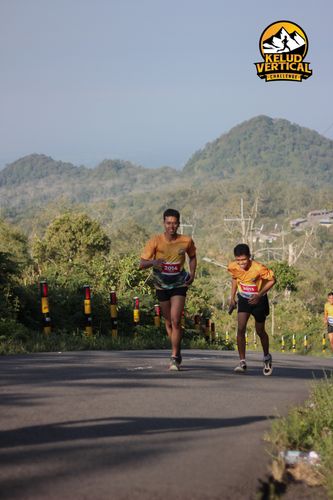 Race photo from Kelud Vertical Challenge 2024