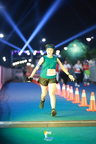 Race photo from PIK NITE RUN 2025