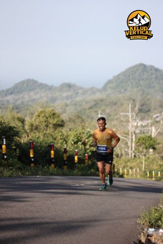 Race photo from Kelud Vertical Challenge 2024