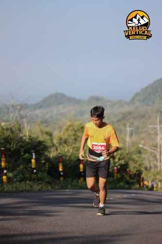 Race photo from Kelud Vertical Challenge 2024