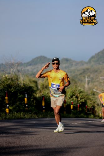 Race photo from Kelud Vertical Challenge 2024