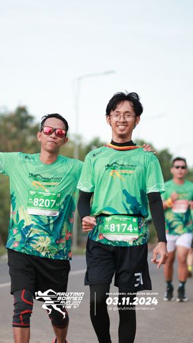 Race photo from Arutmin Borneo Run 2024