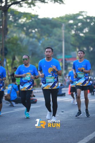 Race photo from Isoplus Run 2024 Surabaya