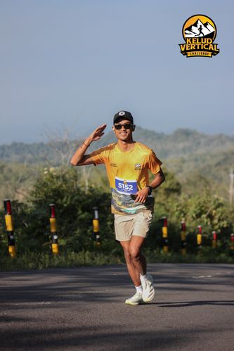 Race photo from Kelud Vertical Challenge 2024
