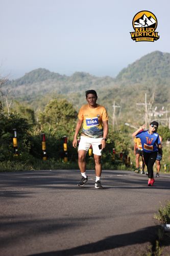 Race photo from Kelud Vertical Challenge 2024